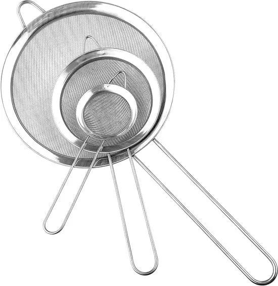 Merkloos Set van 3 roestvrijstalen zeefjes voor de keuken - Fijne mazen voor bakpoeder, pasta en rijst - 7 cm, 12 cm en 17,5 cm -