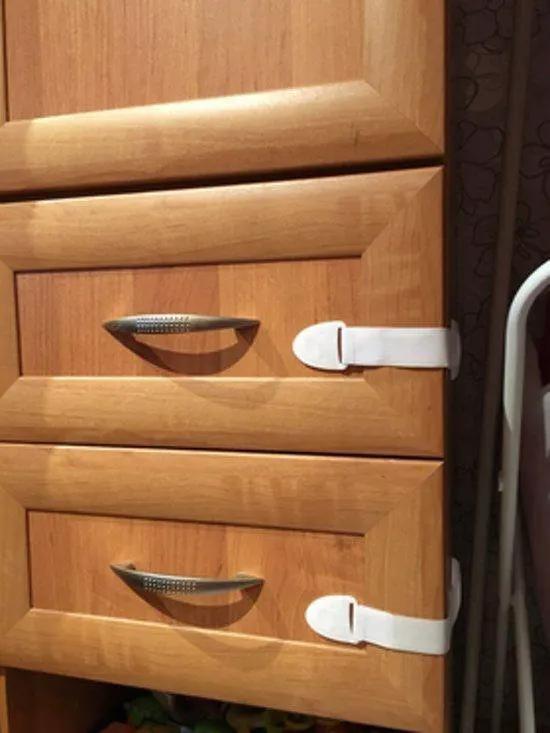 WG Commerce ® Kind Veiligheidsslot | 4 stuks | voor Baby of kind | Drukslot | Baby Lock | Afsluiten Kasten, Lades, Oven en Apparatuur | Optimale veiligheid -