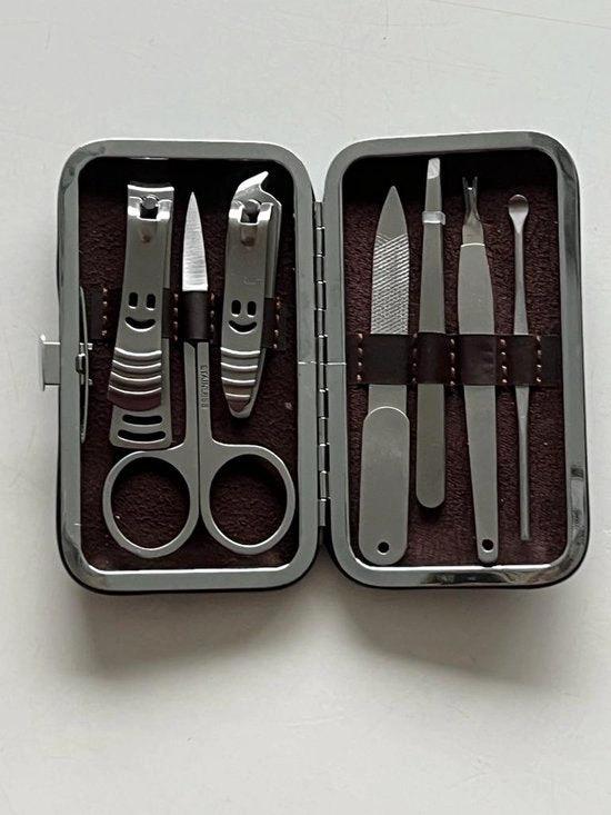 geen merk Luxe Echt Lederen Manicure Set voor op Reis inclusief Reis etui 6 Delig – 11x7cm | Nagelschaar | Nagelvijl | Nagels Knippen | Pincet | Nagelverzorging -