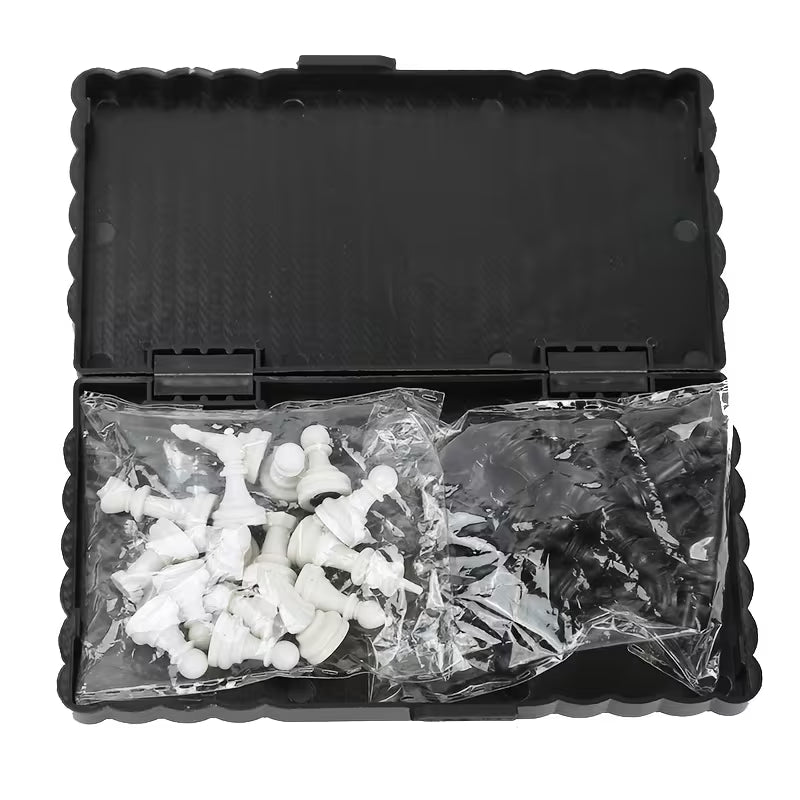 Borvat® Borvat® | Opvouwbaar schaakbord - 13 x 13cm - mini schaak bord - Schaakspel - met schaakstukken - Schaakspellen - Magnetisch - Draagbaar - Board Games Sport & Fitness