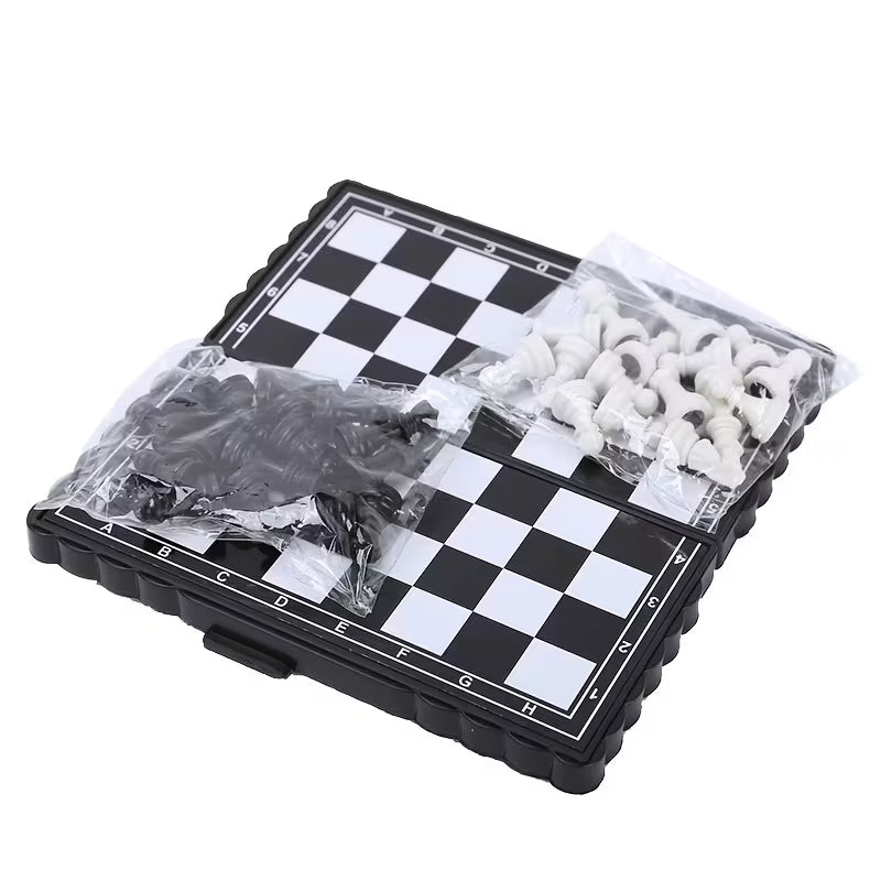 Borvat® Borvat® | Opvouwbaar schaakbord - 13 x 13cm - mini schaak bord - Schaakspel - met schaakstukken - Schaakspellen - Magnetisch - Draagbaar - Board Games Sport & Fitness